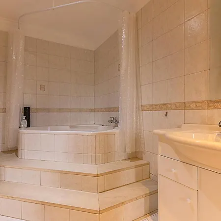 Marmeleira House Terrace Tatil Evi